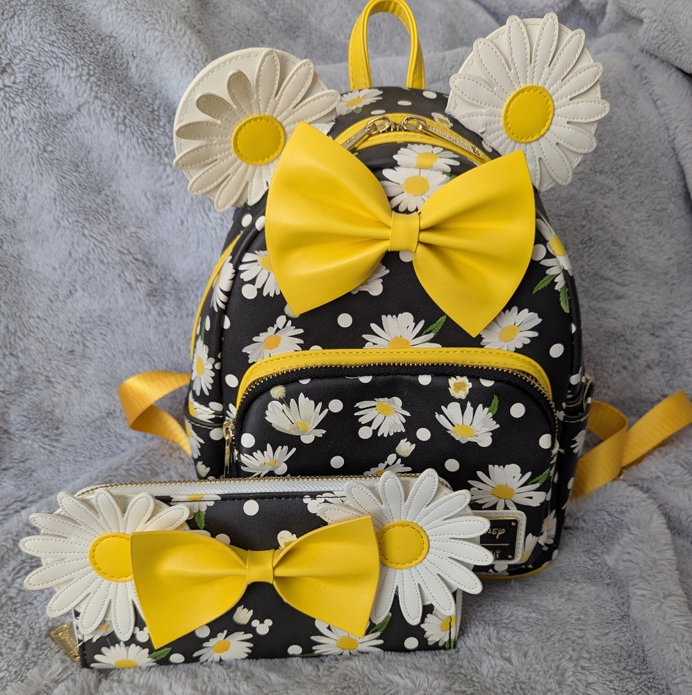 Disney Lounge fly Backpack And Wallet With Daisy Print